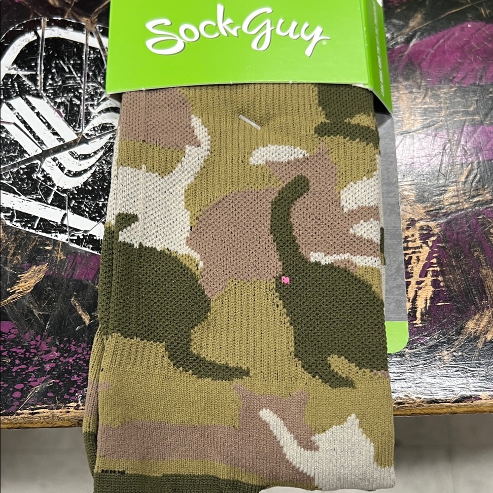 Performance Crew Socks - Multi-Color 4 Pack - Picture 3 of 7